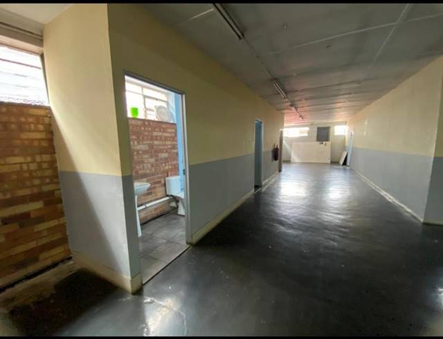 BUSINESS PROPERTY TO RENT IN LA ROCHELLE